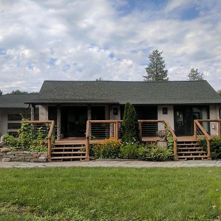 New Park Retreat Hotel Ithaca Exterior foto